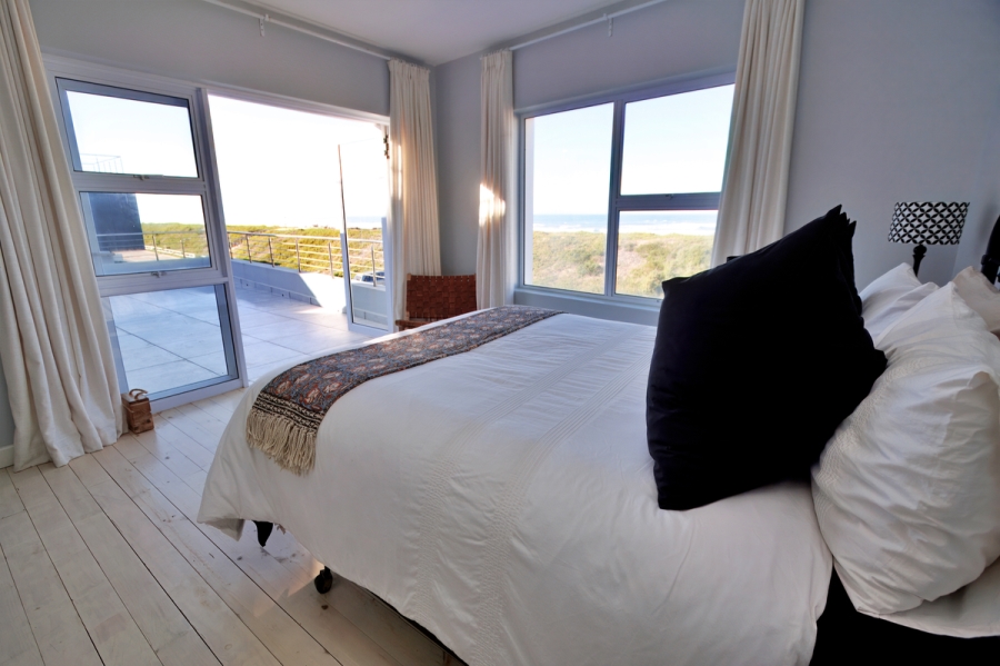 4 Bedroom Property for Sale in Stilbaai Oos Western Cape